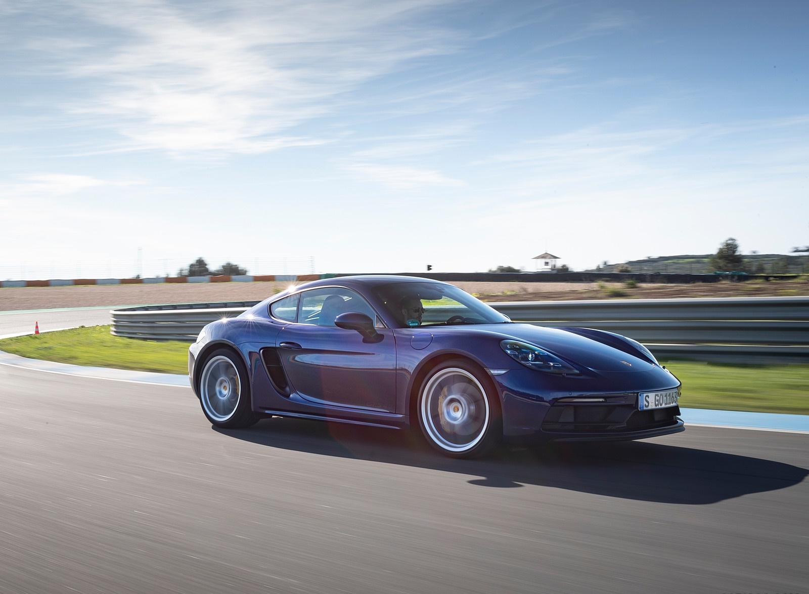 2020 Porsche 718 Cayman GTS 4.0 (Color: Gentian Blue Metallic) Front Three-Quarter Wallpapers #146 of 192