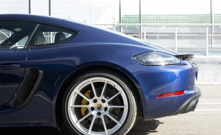 2020 Porsche 718 Cayman GTS 4.0 (Color: Gentian Blue Metallic) Wheel Wallpapers 450x275 (167)