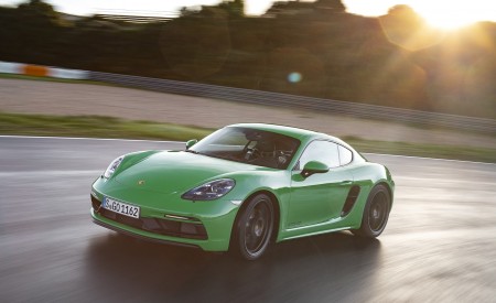 2020 Porsche 718 Cayman GTS 4.0 (Color: Phyton Green) Front Three-Quarter Wallpapers 450x275 (63)