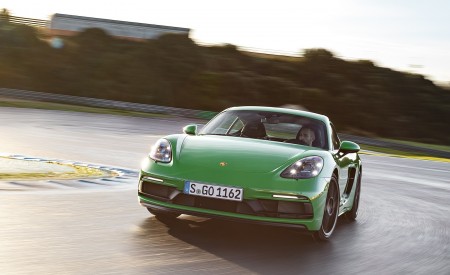 2020 Porsche 718 Cayman GTS 4.0 (Color: Phyton Green) Front Three-Quarter Wallpapers 450x275 (64)