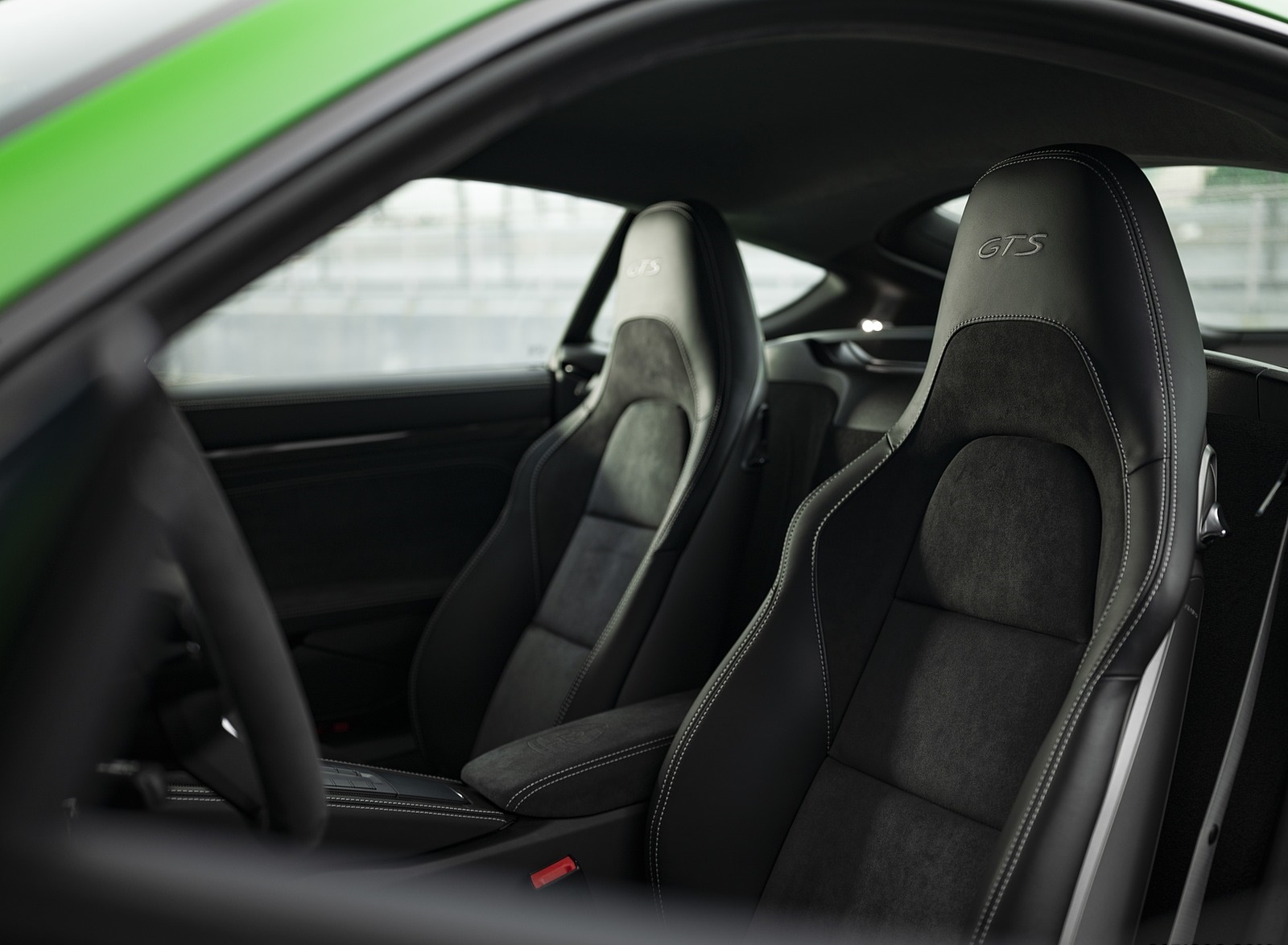2020 Porsche 718 Cayman GTS 4.0 (Color: Phyton Green) Interior Seats Wallpapers #134 of 192