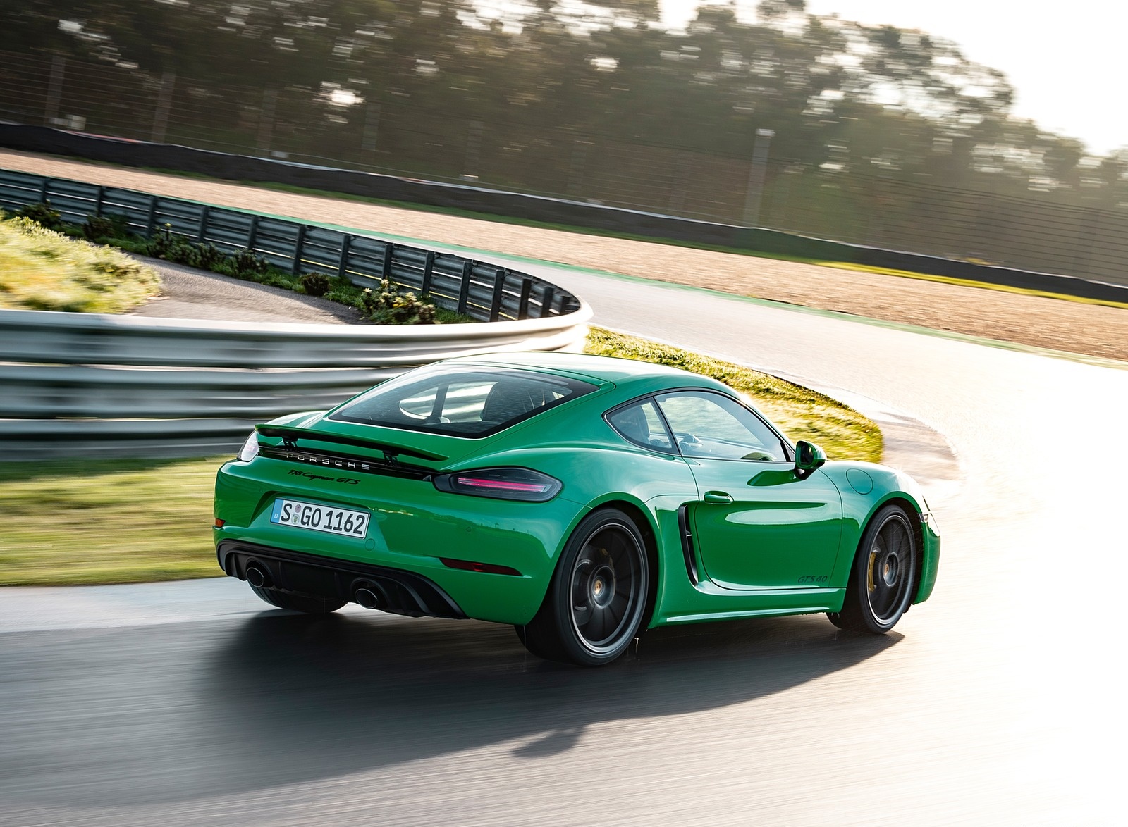 Porsche Cayman Р·РµР»РµРЅС‹Р№