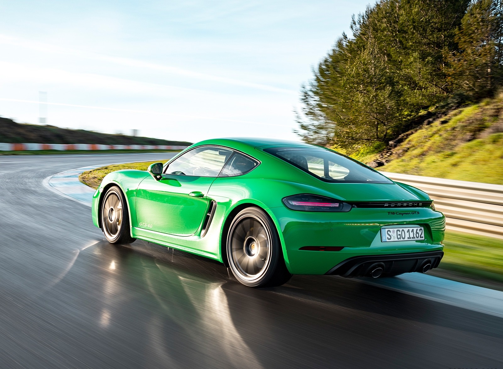 2020 Porsche 718 Cayman GTS 4.0 (Color: Phyton Green) Rear Three-Quarter Wallpapers #81 of 192