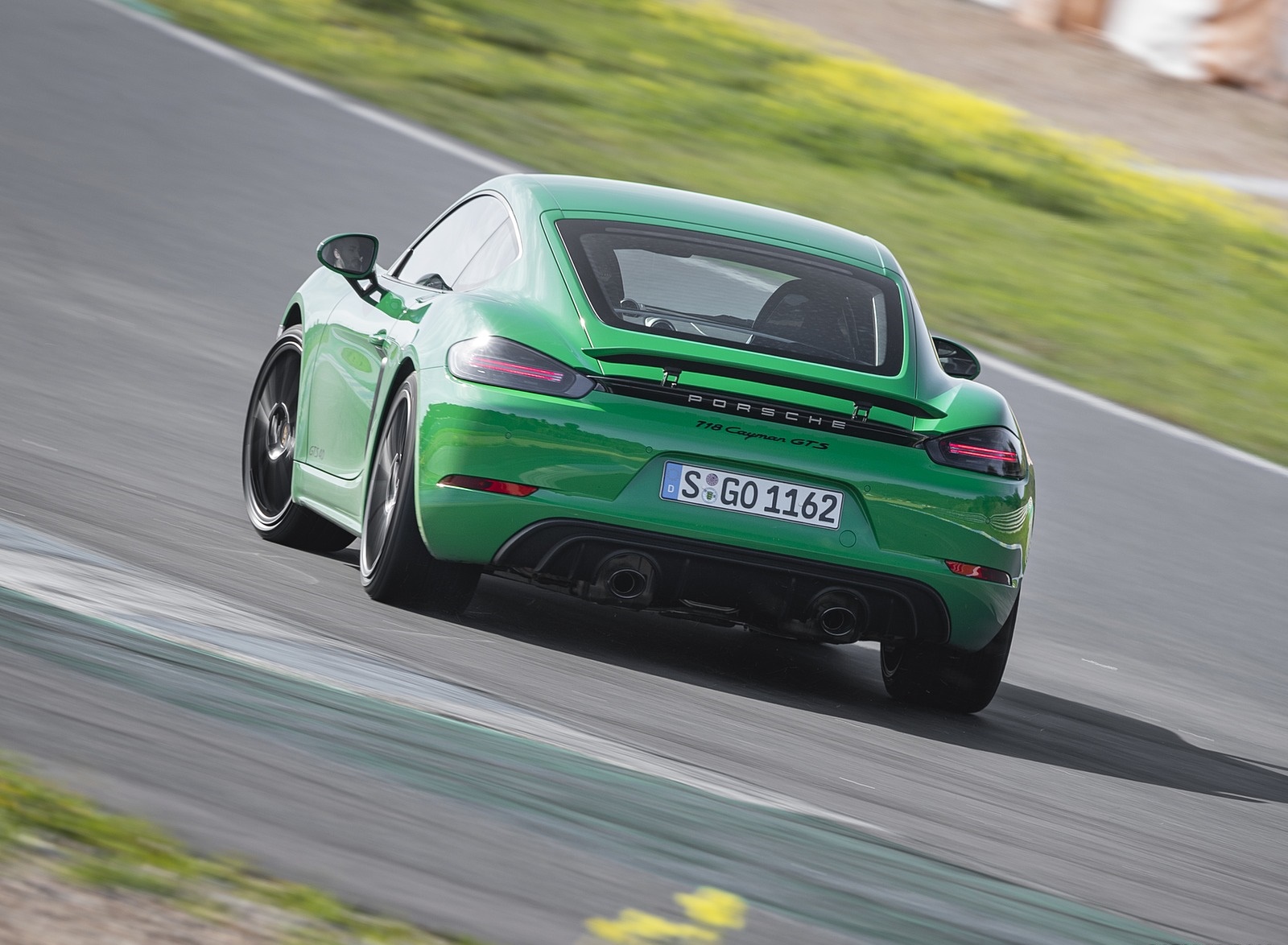 2020 Porsche 718 Cayman GTS 4.0 (Color: Phyton Green) Rear Wallpapers #84 of 192