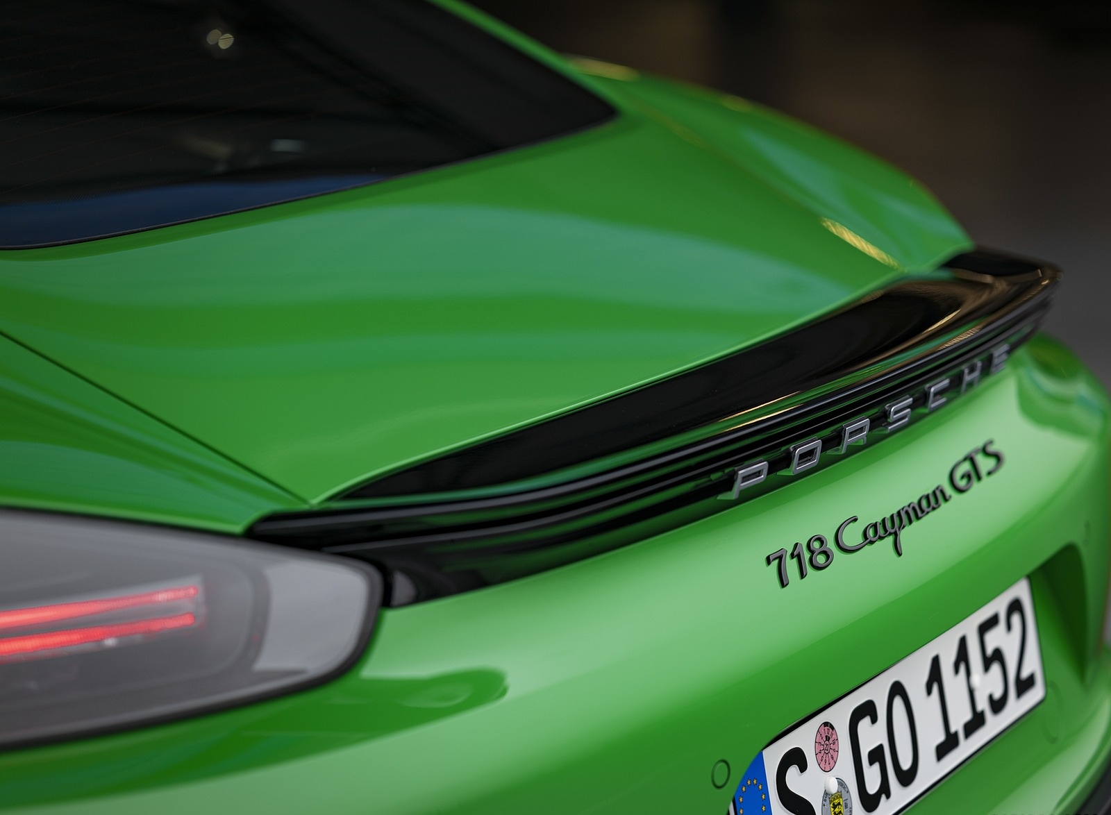 2020 Porsche 718 Cayman GTS 4.0 (Color: Phyton Green) Spoiler Wallpapers #115 of 192