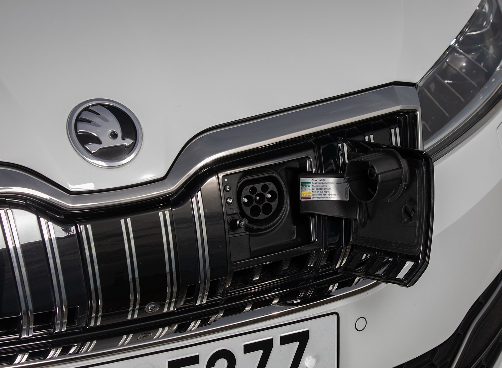 2020 Skoda Superb iV Plug-In Hybrid Charging Port Wallpapers #56 of 111