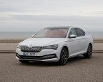 2020 Skoda Superb iV Plug-In Hybrid Front Three-Quarter Wallpapers 150x120