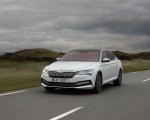 2020 Skoda Superb iV Plug-In Hybrid Front Three-Quarter Wallpapers 150x120 (16)