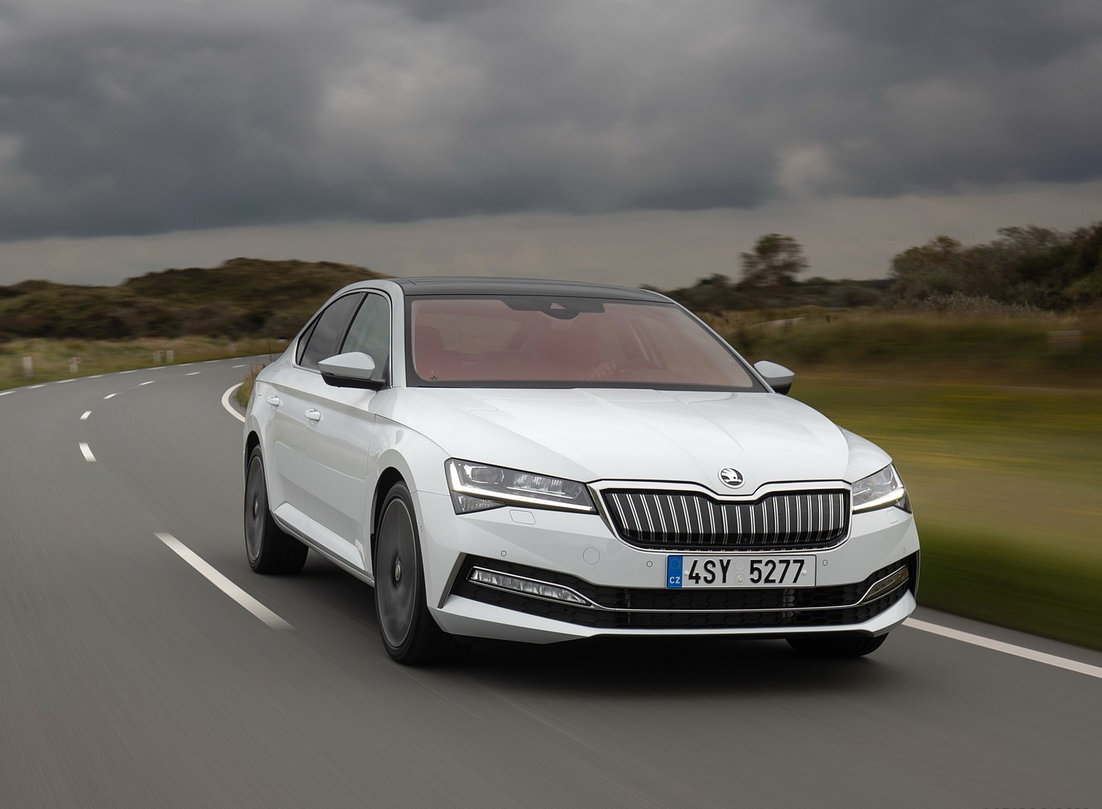 2020 Skoda Superb iV Plug-In Hybrid Front Wallpapers (6)