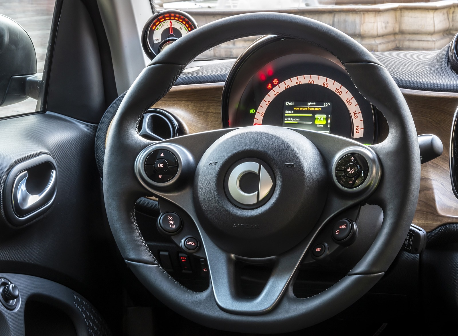 2020 Smart EQ ForTwo Coupe Prime Line (Color: Cool Silver) Interior Steering Wheel Wallpapers #29 of 94