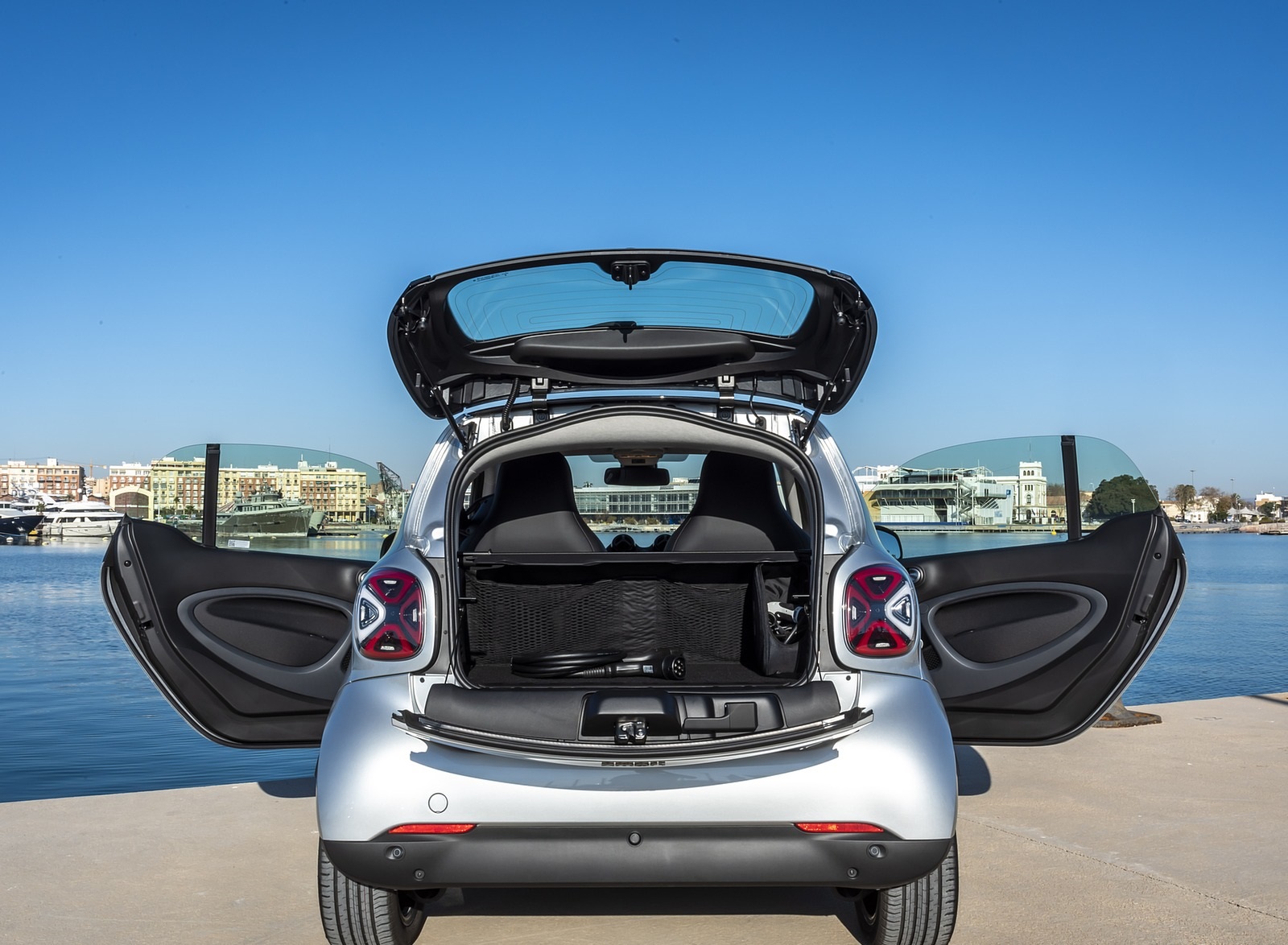 2020 Smart EQ ForTwo Coupe Prime Line (Color: Cool Silver) Trunk Wallpapers #32 of 94