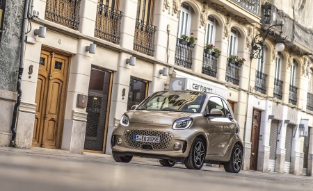 2020 Smart EQ ForTwo Coupe Pulse Line (Color: Gold Beige) Front Three-Quarter Wallpapers 450x275 (66)