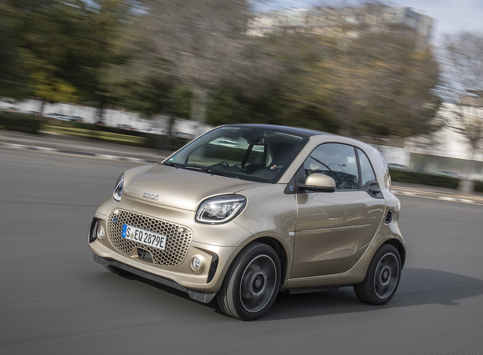 2020 Smart EQ ForTwo Coupe Pulse Line (Color: Gold Beige) Front Three-Quarter Wallpapers #45 of 94