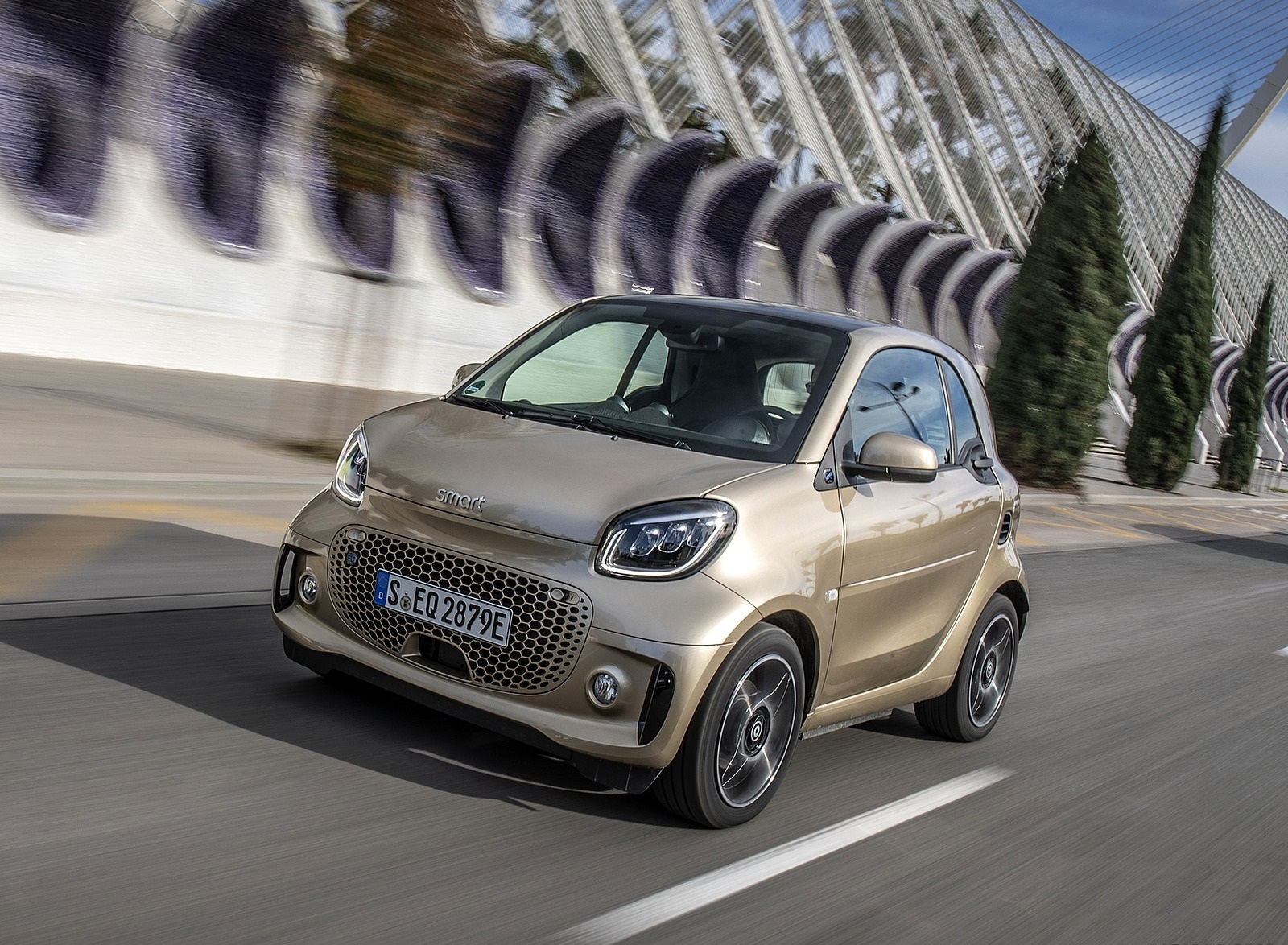 2020 Smart EQ ForTwo Coupe Pulse Line (Color: Gold Beige) Front Three-Quarter Wallpapers #51 of 94