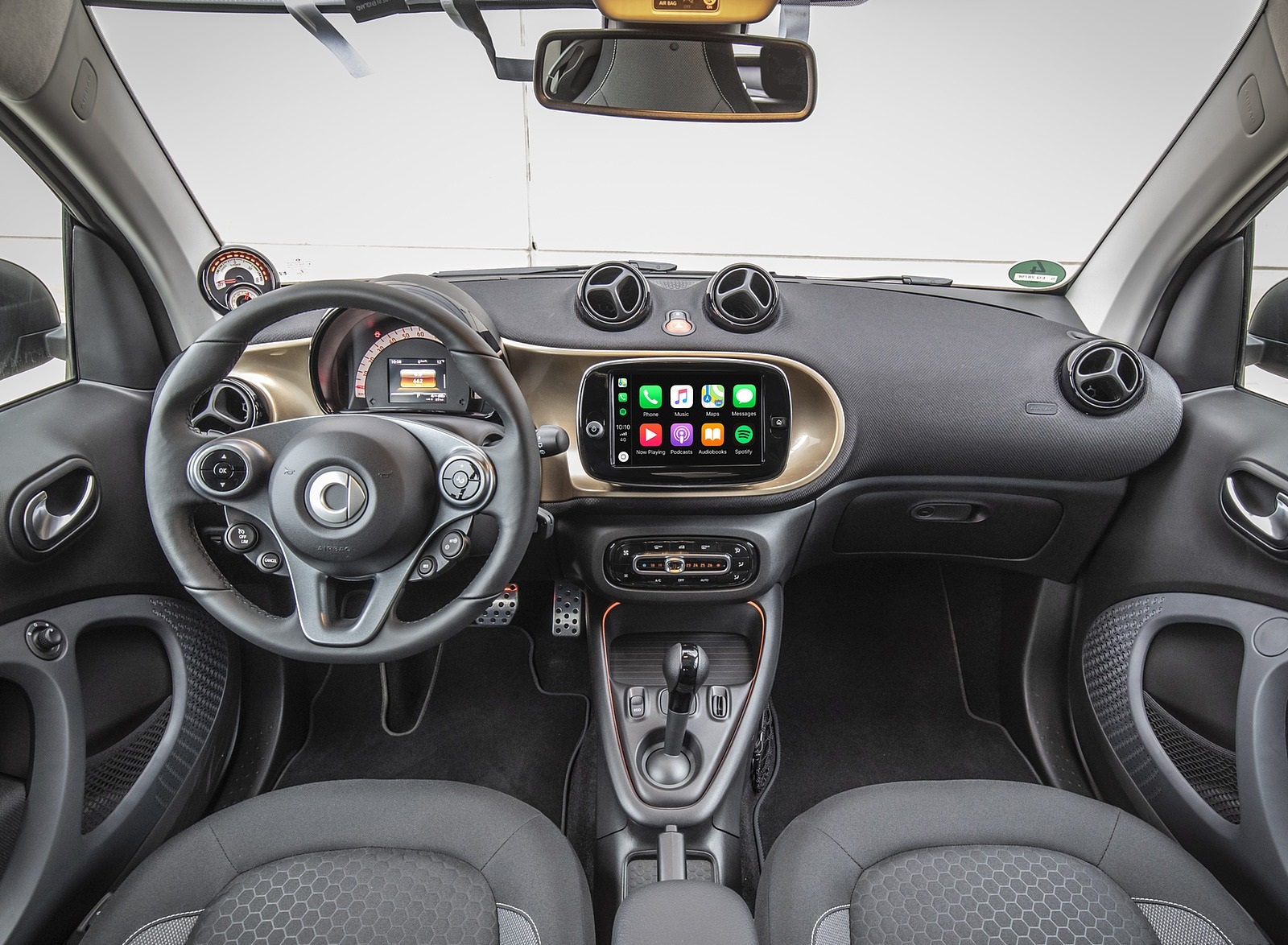 2020 Smart EQ ForTwo Coupe Pulse Line (Color: Gold Beige) Interior Cockpit Wallpapers #89 of 94