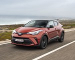 2020 Toyota C-HR Hybrid (Euro-Spec) Front Three-Quarter Wallpapers 150x120