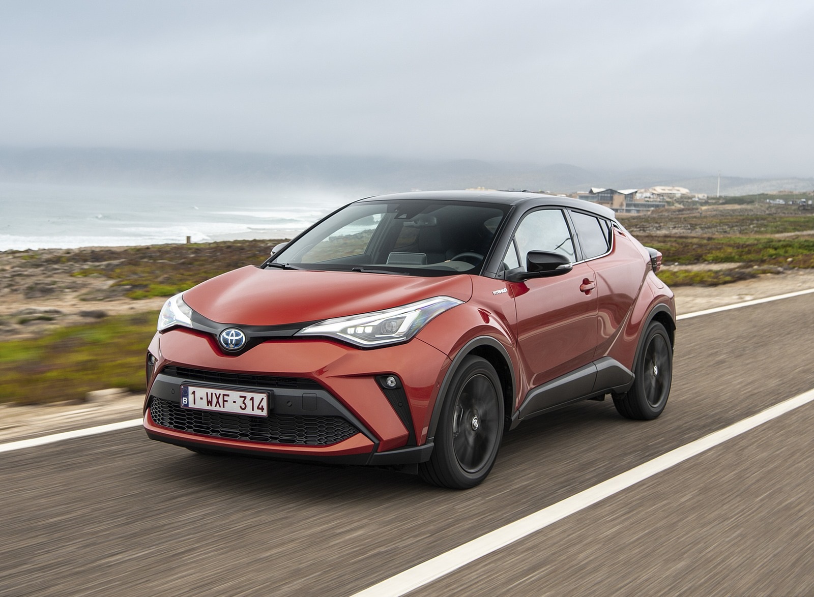 2020 Toyota C-HR Hybrid (Euro-Spec) Front Three-Quarter Wallpapers (2)