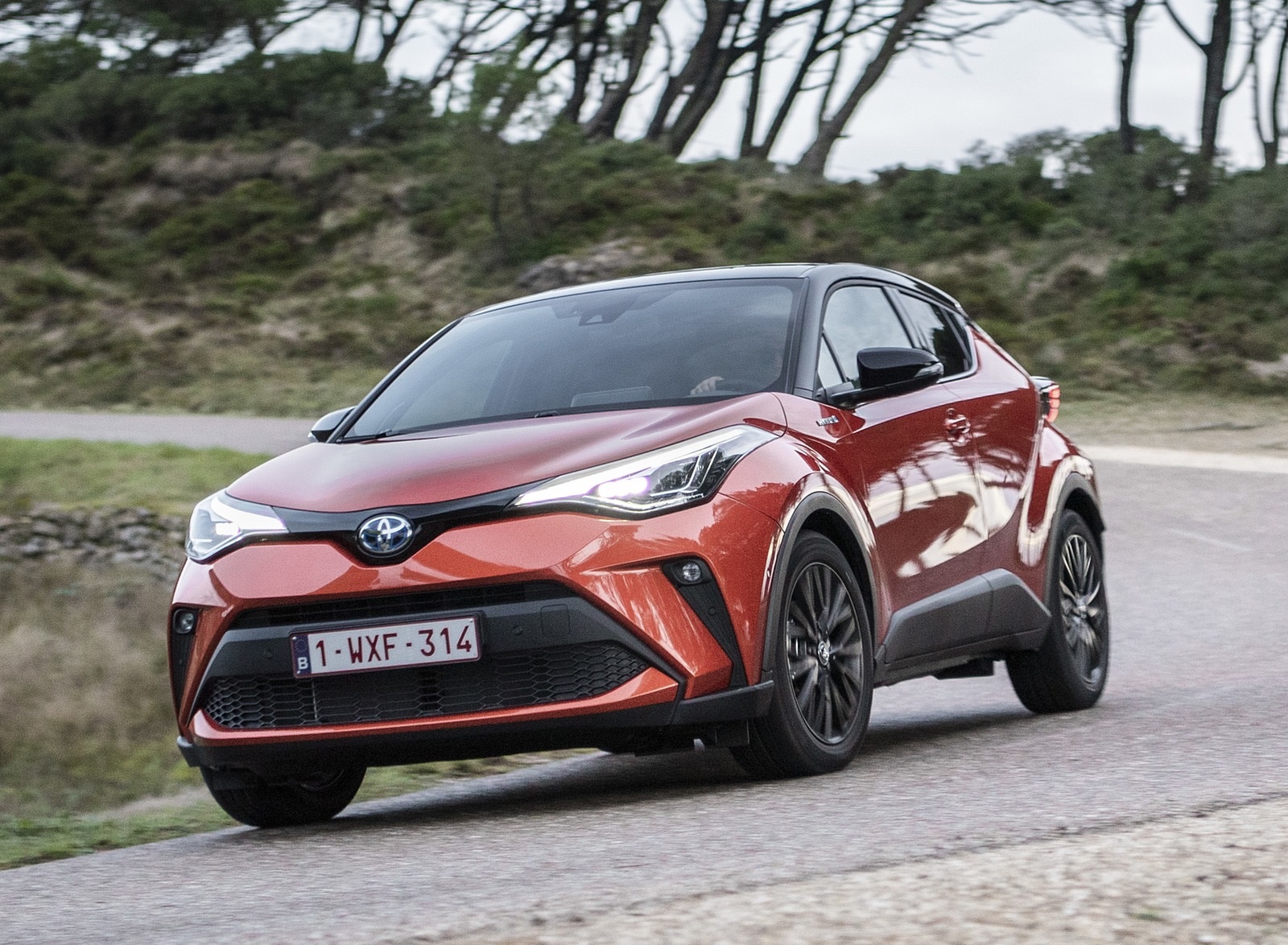 2020 Toyota C-HR Hybrid (Euro-Spec) Front Three-Quarter Wallpapers (3)