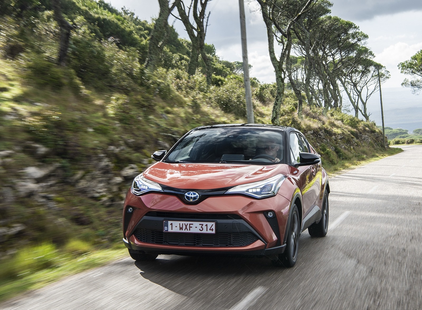 2020 Toyota C-HR Hybrid (Euro-Spec) Front Wallpapers #31 of 168