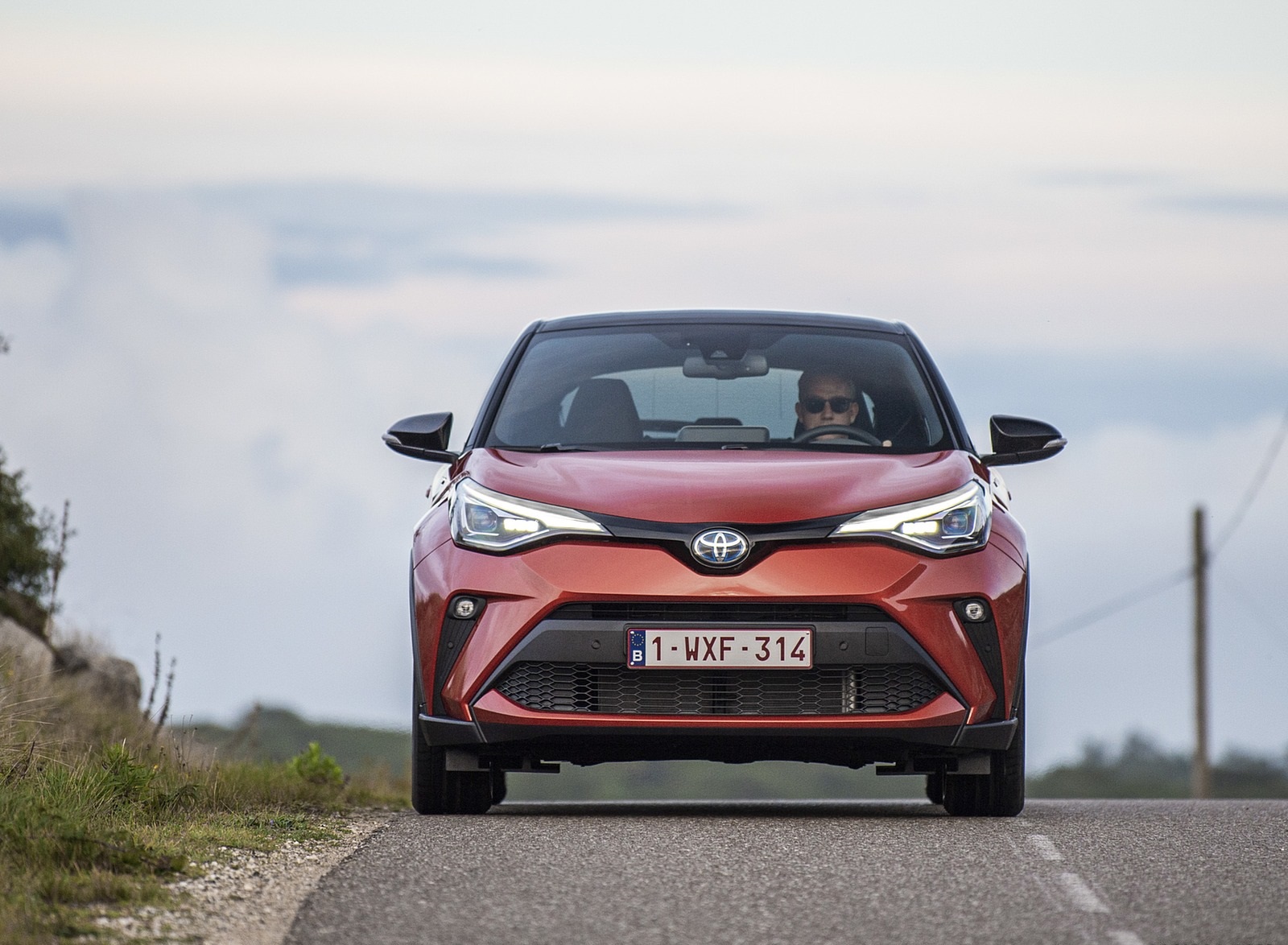 2020 Toyota C-HR Hybrid (Euro-Spec) Front Wallpapers #20 of 168