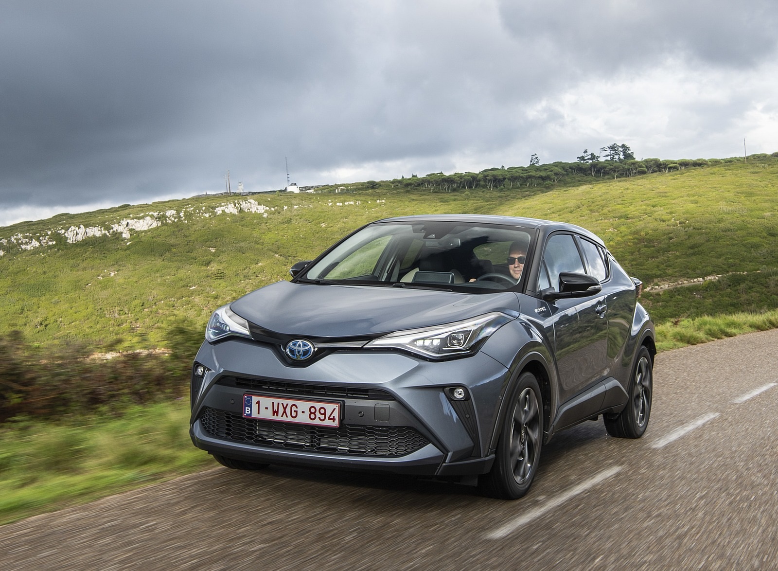 2020 Toyota C-HR Hybrid (Euro-Spec) Front Wallpapers #119 of 168