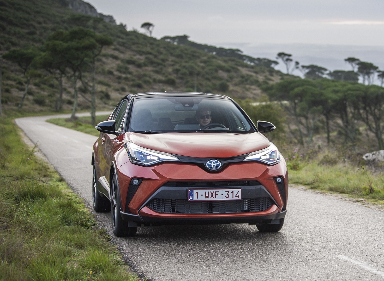 2020 Toyota C-HR Hybrid (Euro-Spec) Front Wallpapers #6 of 168