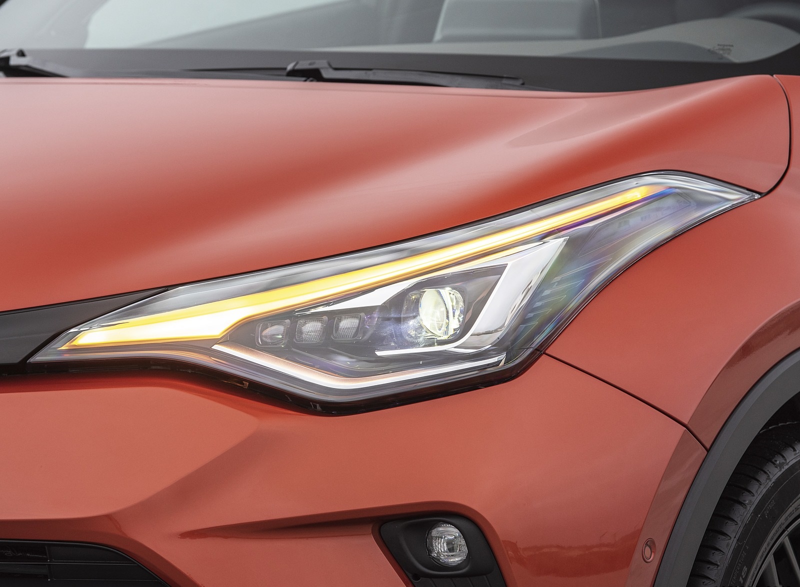 2020 Toyota C-HR Hybrid (Euro-Spec) Headlight Wallpapers #65 of 168