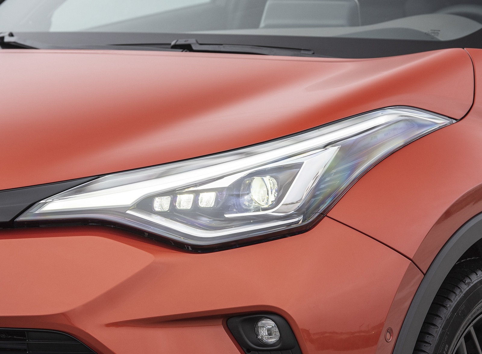 2020 Toyota C-HR Hybrid (Euro-Spec) Headlight Wallpapers #67 of 168