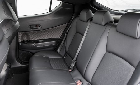 2020 Toyota C-HR Hybrid (Euro-Spec) Interior Rear Seats Wallpapers 450x275 (81)