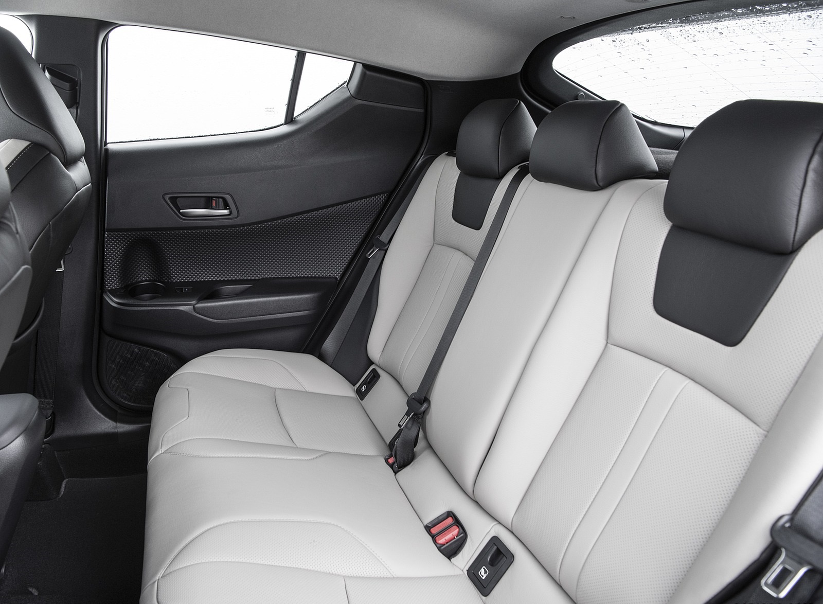 2020 Toyota C-HR Hybrid (Euro-Spec) Interior Rear Seats Wallpapers #168 of 168