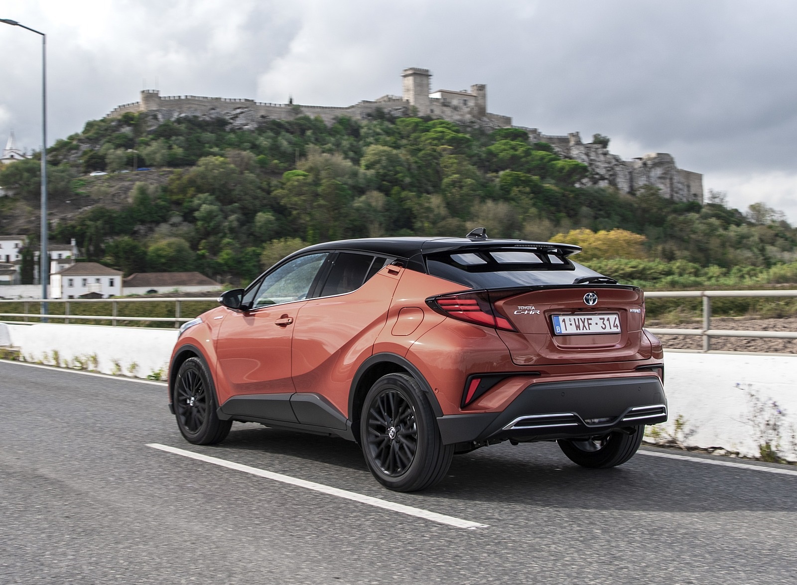 2020 Toyota C-HR Hybrid (Euro-Spec) Rear Three-Quarter Wallpapers #8 of 168