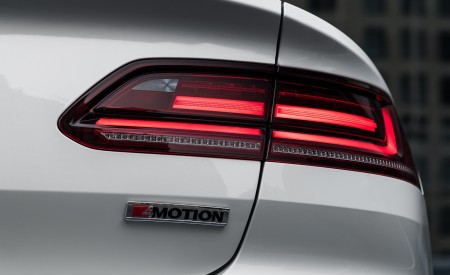 2020 Volkswagen Arteon SEL R-Line Edition (US-Spec) Tail Light Wallpapers 450x275 (16)