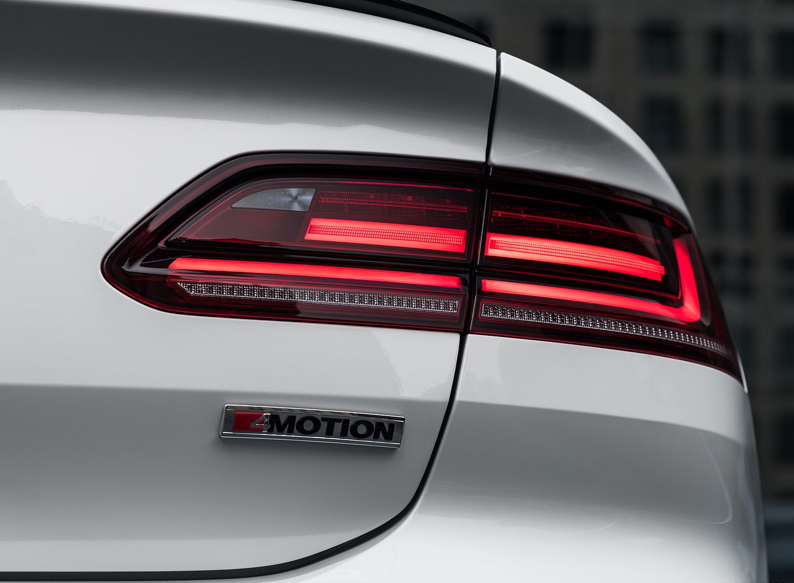 2020 Volkswagen Arteon SEL R-Line Edition (US-Spec) Tail Light Wallpapers #16 of 37