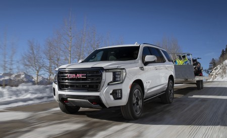 2021 GMC Yukon AT4 Front Three-Quarter Wallpapers 450x275 (34)