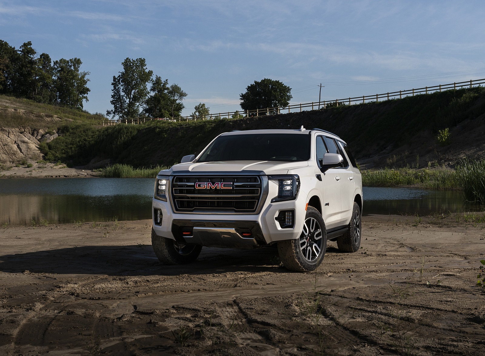 2021 GMC Yukon AT4 Front Wallpapers #20 of 67