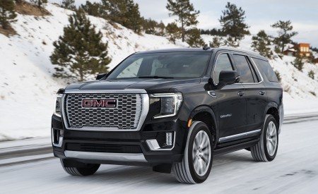 2021 GMC Yukon Denali Front Three-Quarter Wallpapers 450x275 (3)