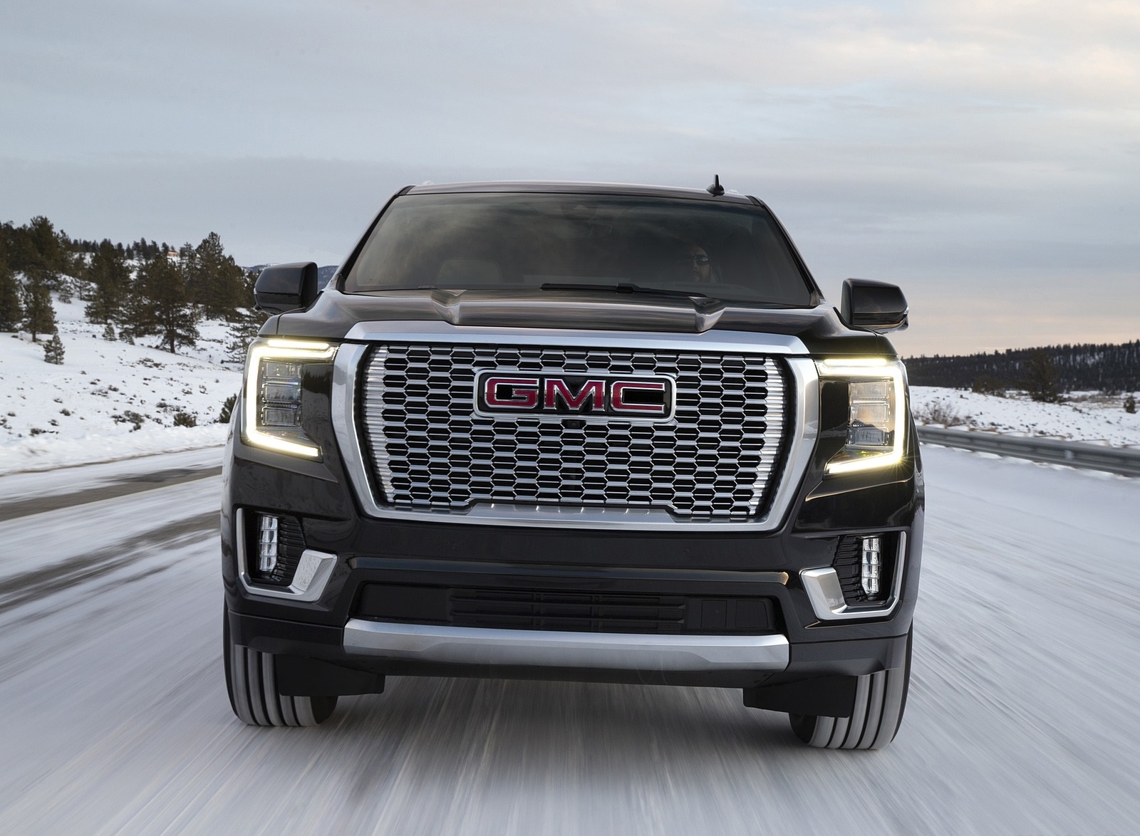 2021 GMC Yukon Denali Front Wallpapers (2)