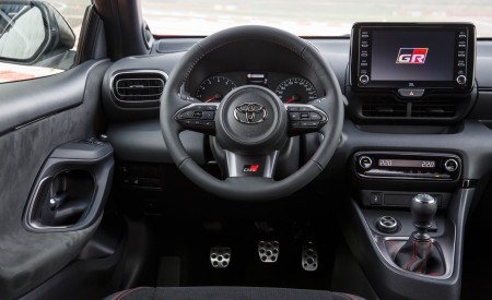2021 Toyota GR Yaris Interior Cockpit Wallpapers 450x275 (188)