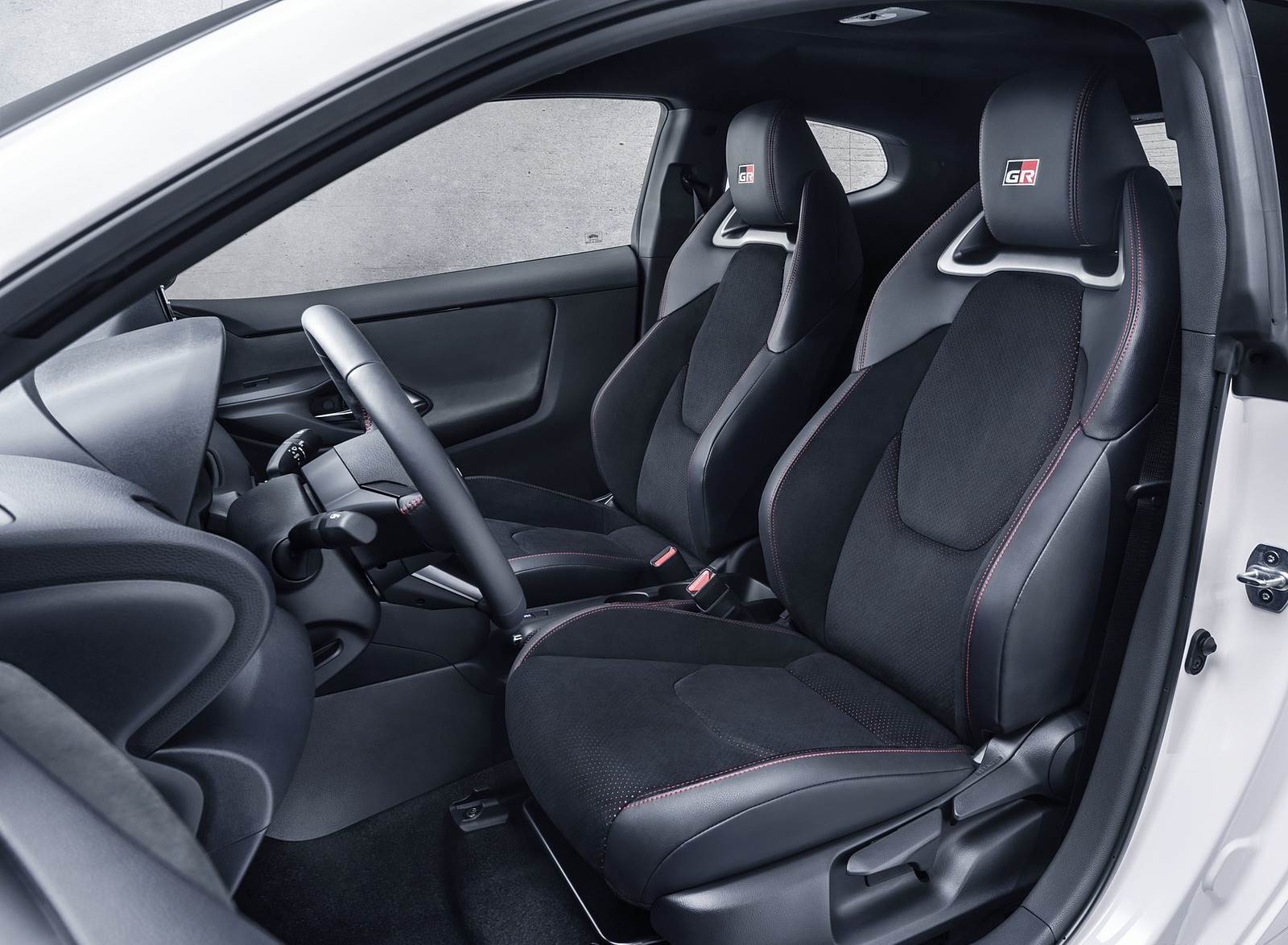 2021 Toyota GR Yaris Interior Front Seats Wallpapers #10 of 200