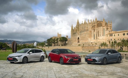 2019 Toyota Corolla Sedan (EU-Spec) and Corolla Lineup Wallpapers 450x275 (40)