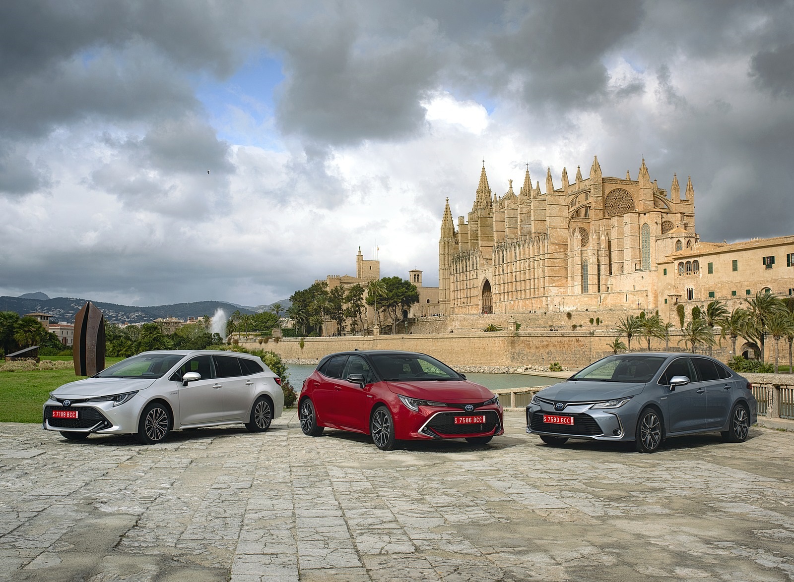 2019 Toyota Corolla Sedan (EU-Spec) and Corolla Lineup Wallpapers #40 of 44