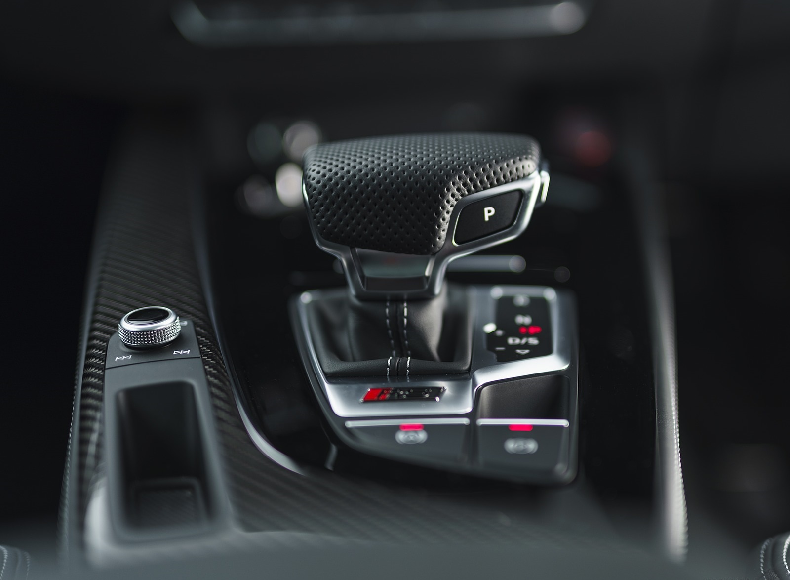 2020 Audi RS 4 Avant (UK-Spec) Central Console Wallpapers #154 of 169