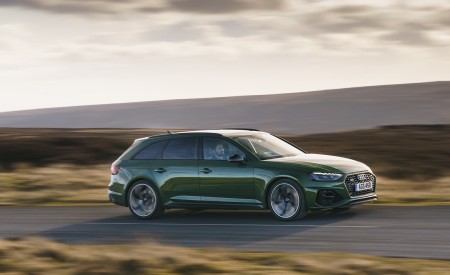 2020 Audi RS 4 Avant (UK-Spec) Front Three-Quarter Wallpapers 450x275 (88)
