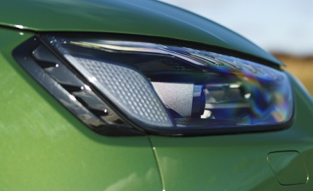 2020 Audi RS 4 Avant (UK-Spec) Headlight Wallpapers 450x275 (117)