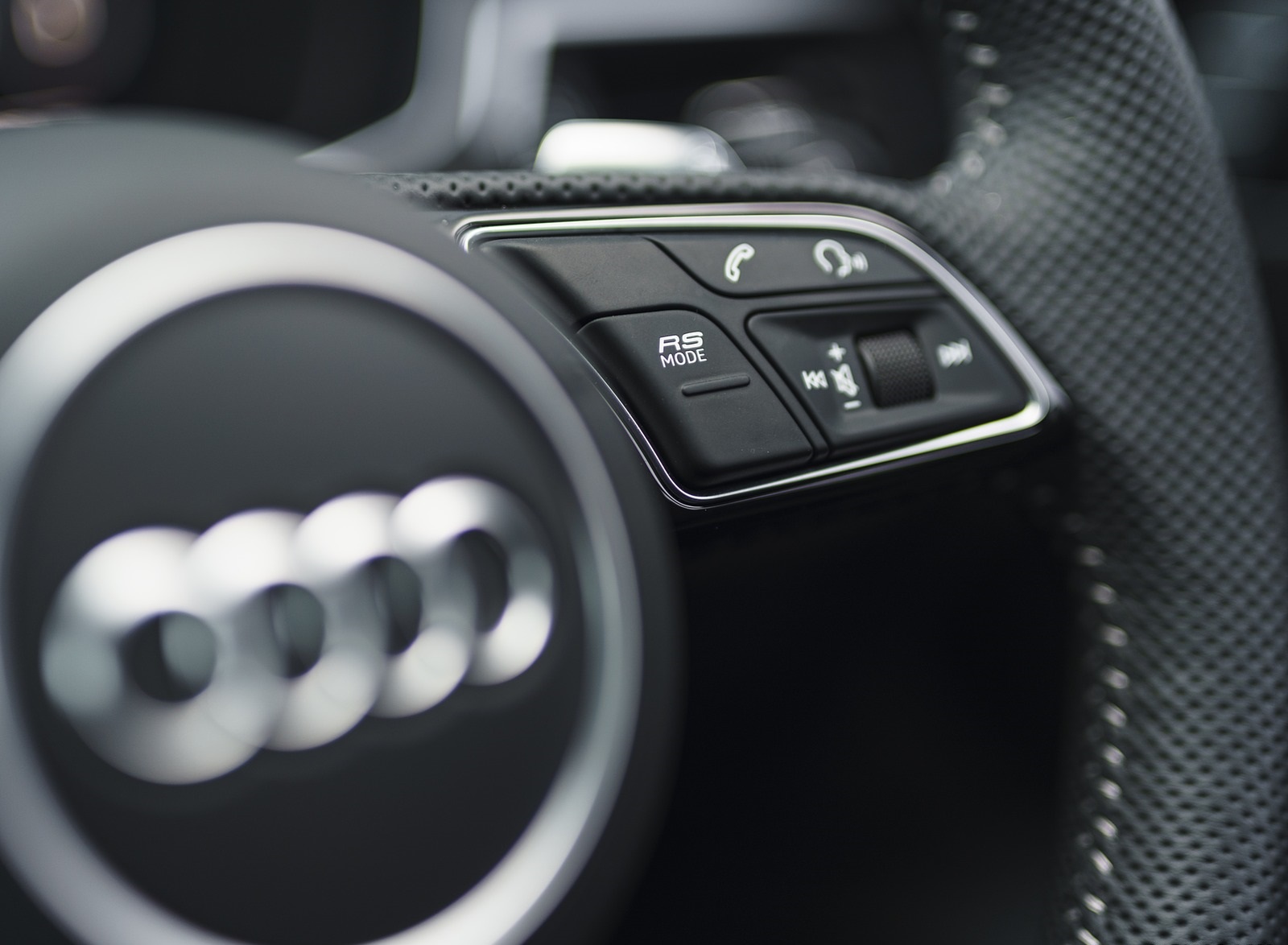 2020 Audi RS 4 Avant (UK-Spec) Interior Steering Wheel Wallpapers #143 of 169