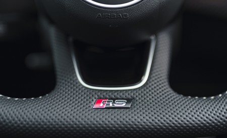2020 Audi RS 4 Avant (UK-Spec) Interior Steering Wheel Wallpapers 450x275 (149)