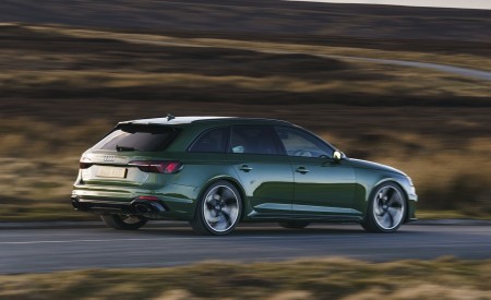 2020 Audi RS 4 Avant (UK-Spec) Rear Three-Quarter Wallpapers 450x275 (91)