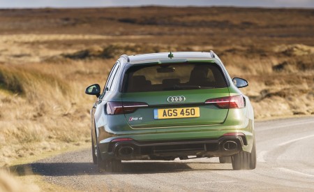 2020 Audi RS 4 Avant (UK-Spec) Rear Wallpapers 450x275 (95)