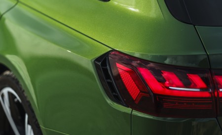2020 Audi RS 4 Avant (UK-Spec) Tail Light Wallpapers 450x275 (130)