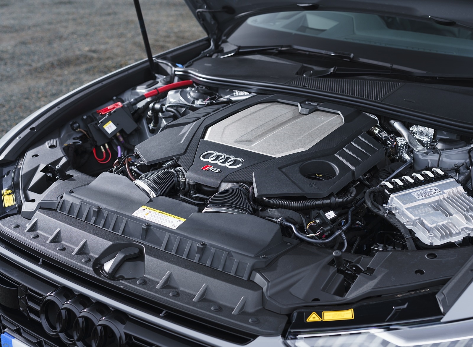 2020 Audi RS 6 Avant (UK-Spec) Engine Wallpapers #106 of 146